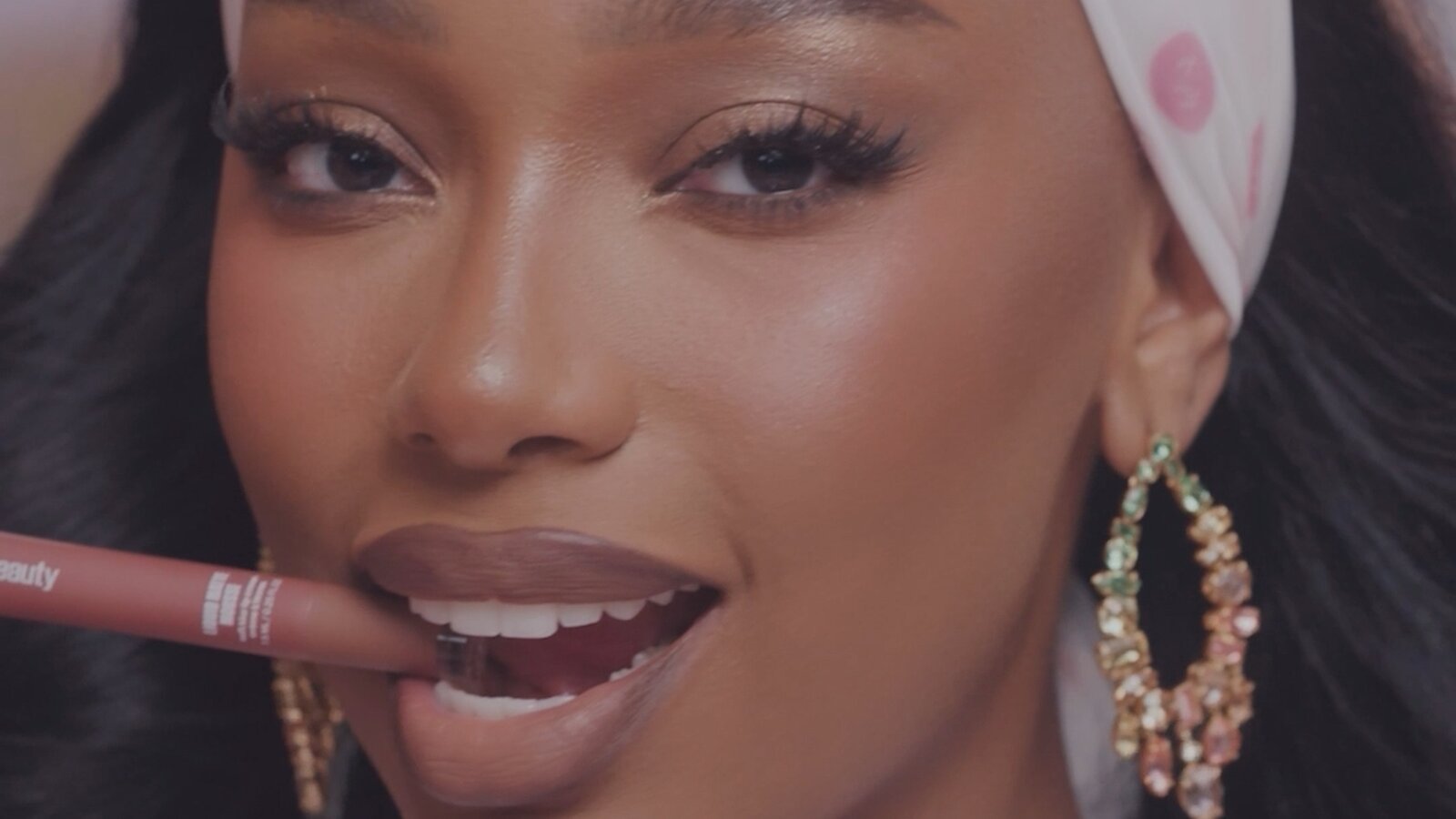 HUDA BEAUTY